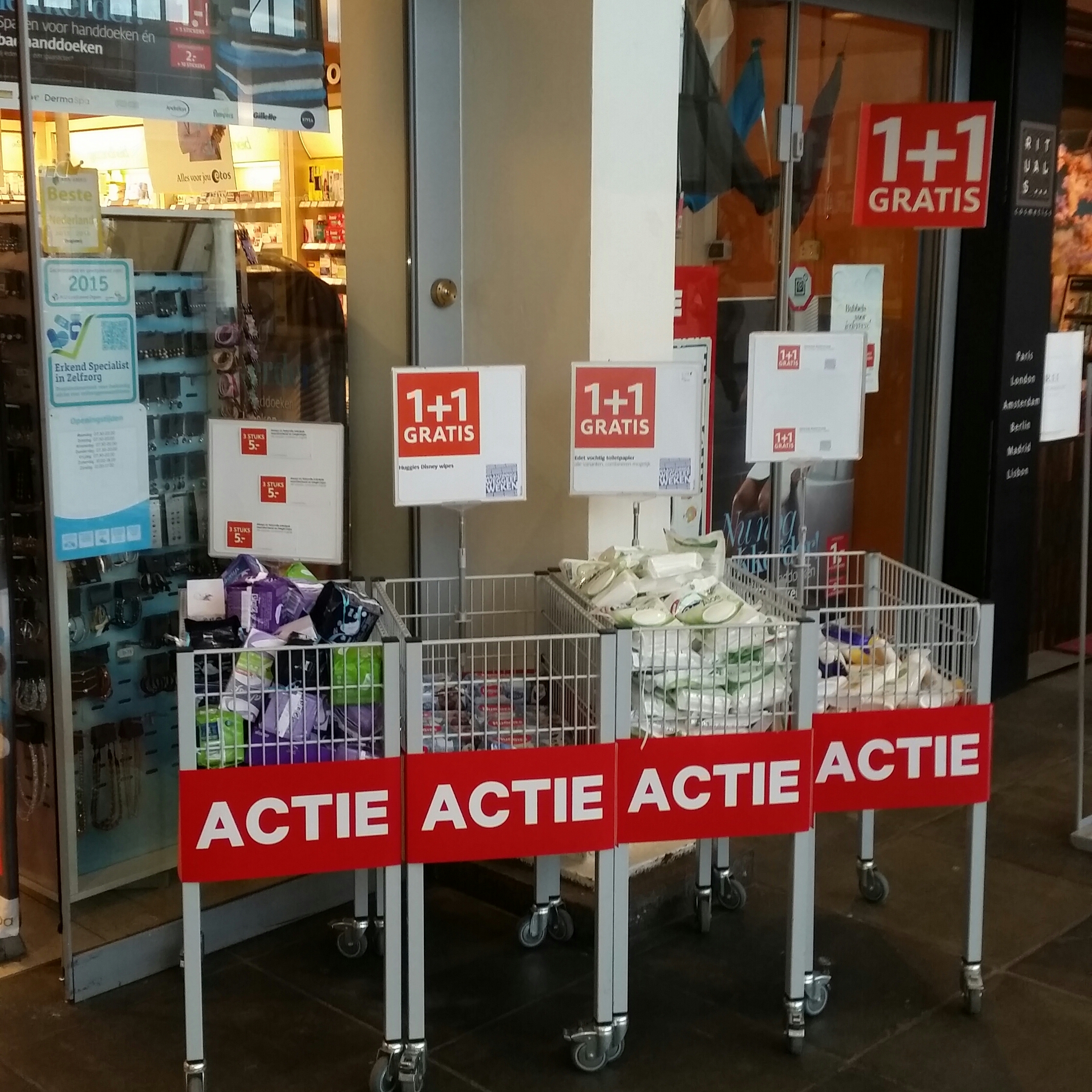 Actiepakkers en marketing trucjes trekkers 1+1 gratis aanbieding